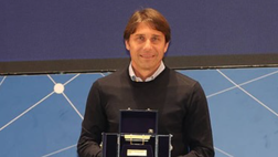 Conte esulta: “Che onore vincere questo premio! Un grazie al Napoli e ai suoi tifosi”