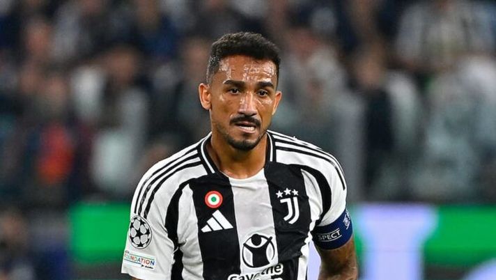 Gazzetta demolisce Danilo: “La prima da titolare in Champions è un disastro”. Fioccano i 4,5 Gazzetta demolisce Danilo: “La prima da titolare in Champions è un disastro”. Fioccano i 4,5 - immagine 1