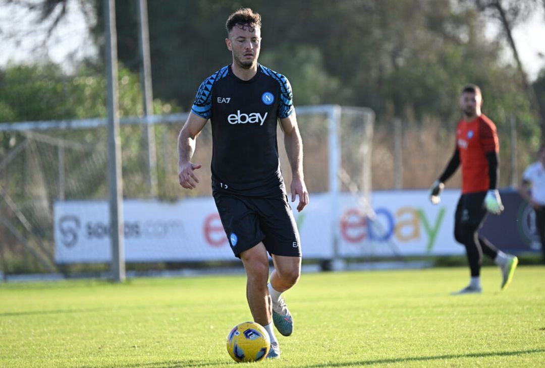 GALLERY Il Napoli torna al lavoro a Castel Volturno: la concentrazione degli azzurri - immagine 5