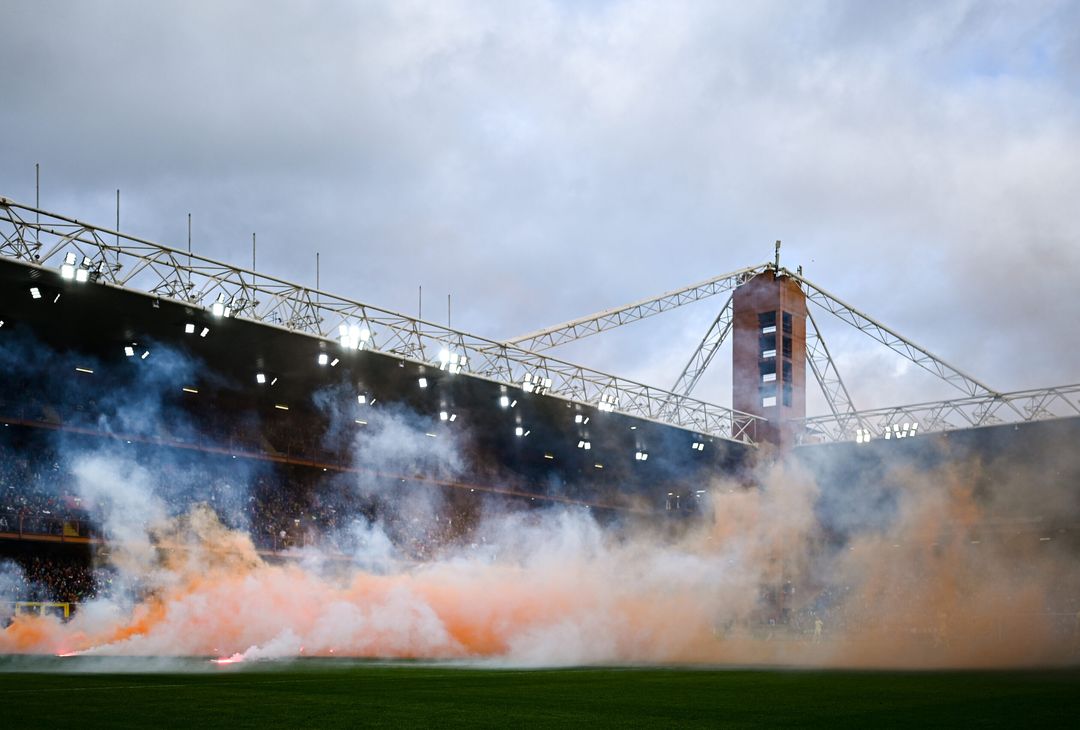Genoa-Lazio, fumogeni
