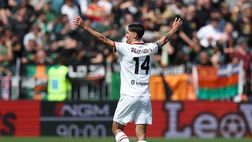 Reijnders, la maglia 2025-26 numero 14: i tifosi la puntano al Milan Store