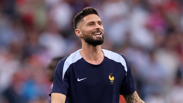 Ex Milan, Giroud non si ferma mai: rinnovo col Lille fino al 2027 e caccia alla Champions Ex Milan, Giroud non si ferma mai: rinnovo col Lille fino al 2027 e caccia alla Champions - immagine 1