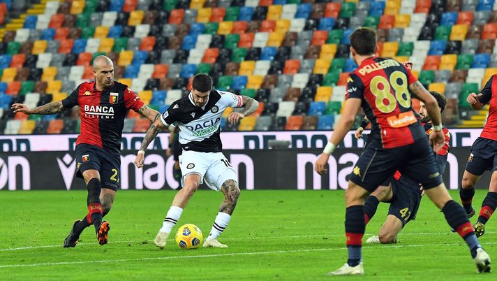 UDINE, ITALY - NOVEMBER 22: Rodrigo de Paul of Udinese Calcio scores the opening goal during the Serie A match between Udinese Calcio and Genoa CFC at Dacia Arena on November 22, 2020 in Udine, Italy. (Photo by Alessandro Sabattini/Getty Images) Serie A, Udinese-Genoa 1-0: i bianconeri vincono lo scontro salvezza - immagine 1