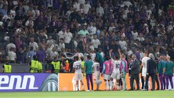 Olympiacos-Fiorentina, scontri tra tifosi al 45′: intervengono i giocatori Viola