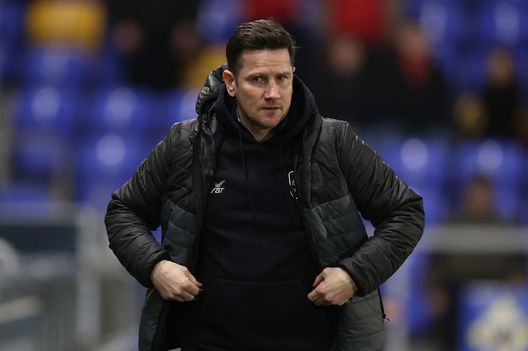 WIMBLEDON, ENGLAND - FEBRUARY 11: Lee Bell, allenatore del Crewe Alexandra (Photo by Jasper Wax/Getty Images) Harrogate-Crewe, dove vedere la partita in diretta TV e in streaming LIVE- immagine 2