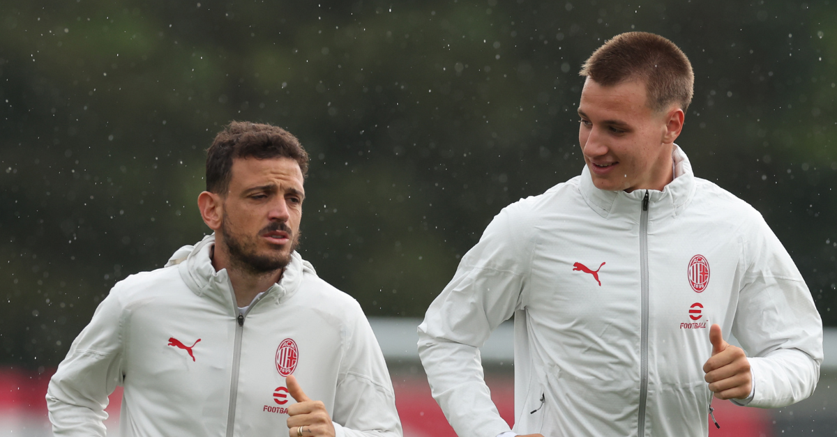 Milan, Florenzi parla di Camarda: “Ha una fame incredibile. Ecco cosa gli ho scritto dopo il rigore sbagliato” Milan, Florenzi parla di Camarda: “Ha una fame incredibile. Ecco cosa gli ho scritto dopo il rigore sbagliato”