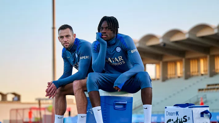 Inter, brutto stop per Inzaghi: Bisseck out 20 giorni. Pavard? Dal 1′ a Venezia non previsto - immagine 1