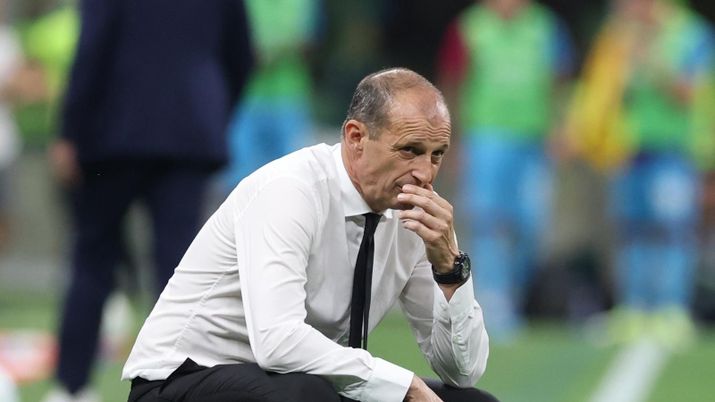 Massimiliano Allegri (allenatore AC Milan), qui durante Milan-Cagliari 1-2 (Serie A 2025-2026) | News (Credits foto: Getty Images) Milan, tre opzioni per il futuro di Allegri: ecco dove può andare e cosa spera RedBird
