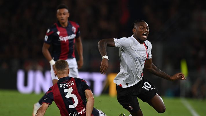 Rafael Leao e Stefan Posch, qui durante Bologna-Milan