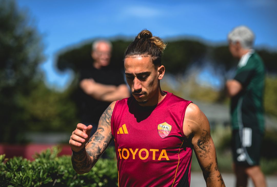 Trigoria, l’allenamento a due giorni dal derby: presenti Massara e Ranieri – FOTO GALLERY - immagine 24