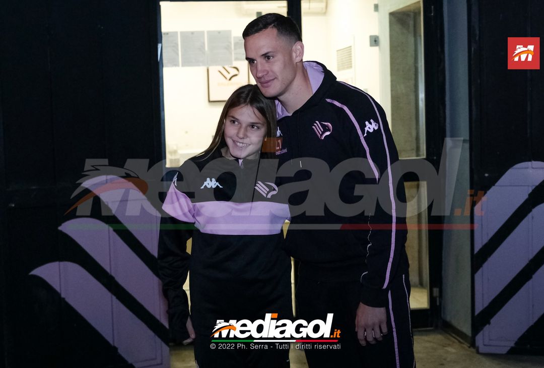 FOTO Palermo: Accardi, Saric e Gomes accendono l’albero al ‘Barbera’ (Gallery) - immagine 6