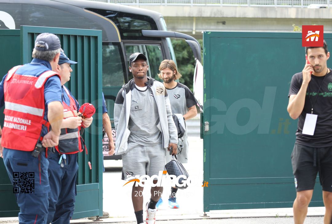 FOTO Bologna-Palermo, i rosanero arrivano allo stadio di Rovereto (Gallery) - immagine 3