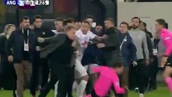 Video – Turchia, arbitro preso a pugni del presidente dell’Ankaragucu Faruk Koca