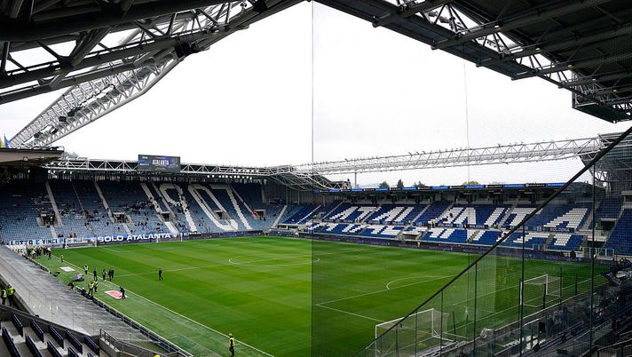 BERGAMO, ITALY - APRIL 13: General view inside the stadium prior to during the Serie A match between Atalanta and Bologna at Gewiss Stadium on April 13, 2025 in Bergamo, Italy. (Photo by Pier Marco Tacca/Getty Images) Il CIES e la classifica dei club più virtuosi sul mercato: tre italiane nella top 10 - immagine 1