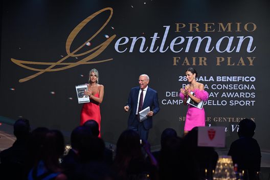 Il Gentleman dello spettacolo a Massimo Boldi: l’uomo del Derby del cabaret- immagine 2