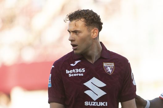 TURIN, ITALY - DECEMBER 13: Kristjan Asllani of Torino FC reacts during the Serie A match between Torino FC and US Cremonese at Stadio Olimpico Grande Torino on December 13, 2025 in Turin, Italy. (Photo by Stefano Guidi - Torino FC/Torino FC 1906 via Getty Images)