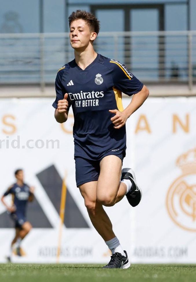 Infortunio Güler: Real valuta di cancellare licenza federativa se deve operarsi- immagine 2