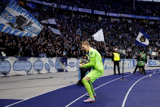 Christensen è atterrato a Pisa! Inizia la prima giornata a tinte viola- immagine 2