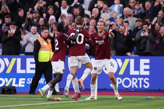 Tomas Soucek dopo il gol del 3-1 definitivo. (Foto di Justin Setterfield/Getty Images) Dopo 8 mesi il West Ham ritrova la vittoria in casa, decisivo il 3-1 al Newcastle- immagine 3