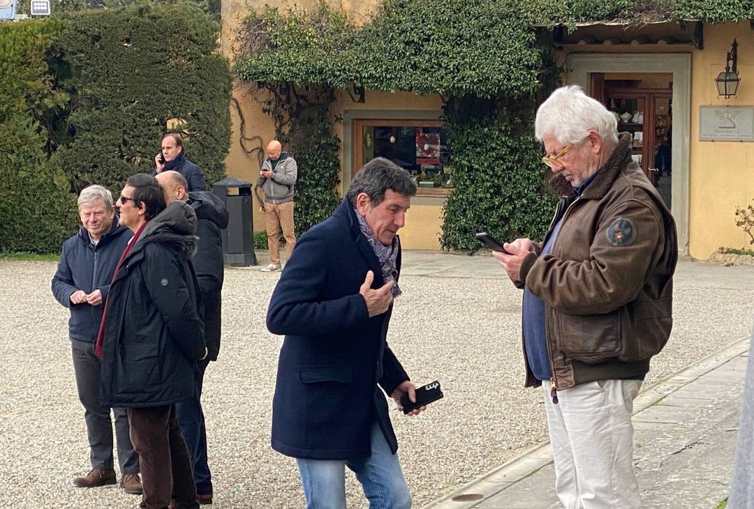 GALLERY – Antognoni, Galli, Barone… In tantissimi al funerale di Hamrin - immagine 10