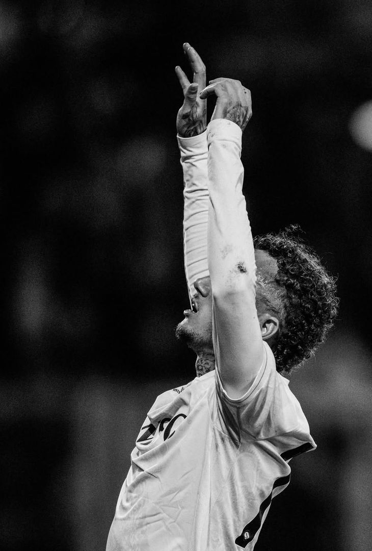 La costanza del Napoli contro la Cremonese negli scatti in bianco e nero – LE FOTO - immagine 4