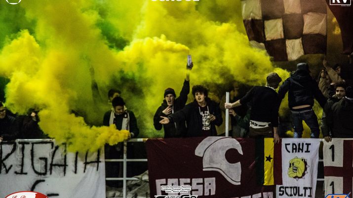 Botte e tensioni al derby dei licei genovesi: una ragazza ferita, le Volanti a Cornigliano - immagine 1