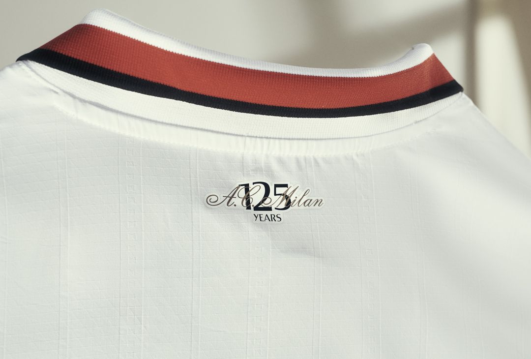 Nuova seconda maglia AC Milan 2024-2025 PUMA