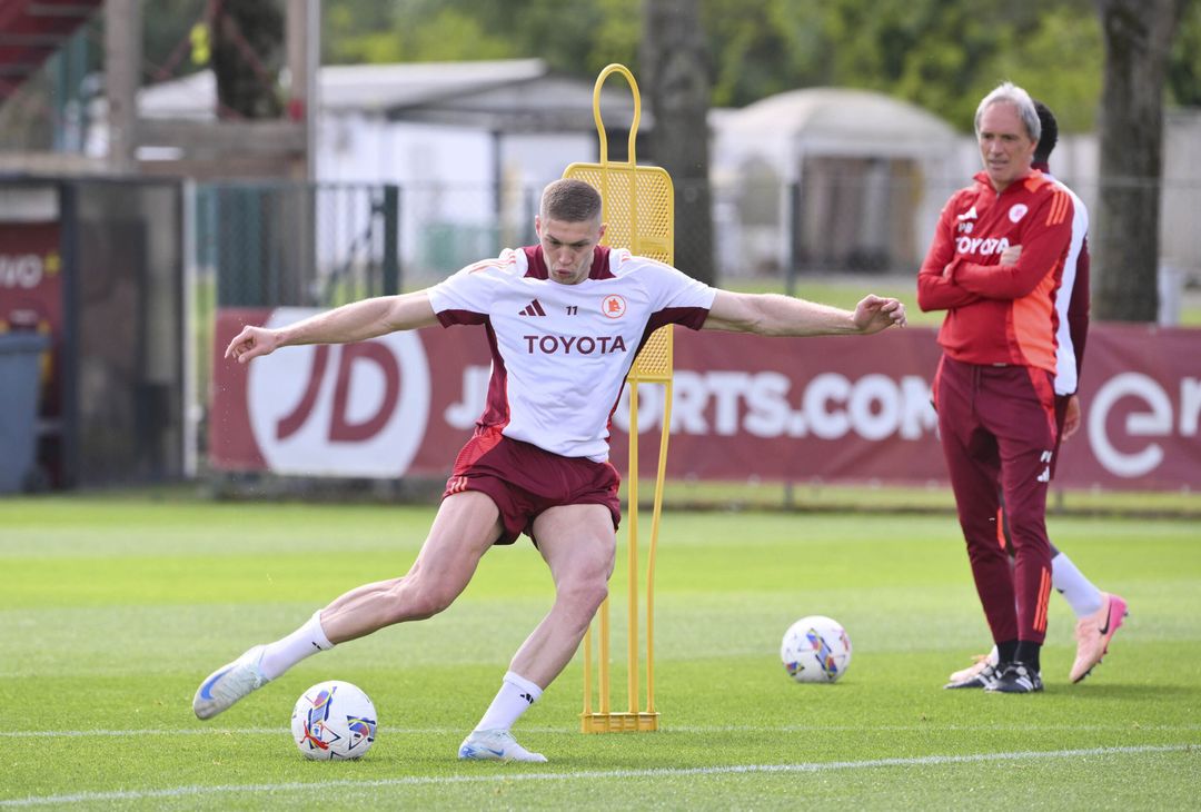 Trigoria, l’allenamento a due giorni dall’Inter – FOTO GALLERY - immagine 21