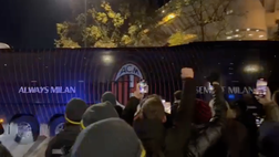 VIDEO – Milan-Borussia Dortmund, pullman rossonero a ‘San Siro’ | PM News