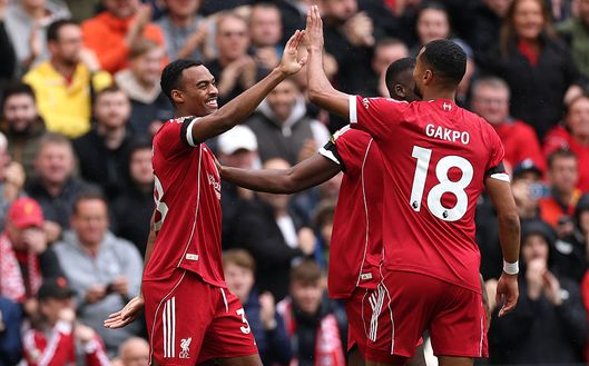 Ryan Gravenberch, Liverpool, festeggia l'1-0 nel derby con l'Everton (Foto di Stu Forster/Getty Images) Liverpool Everton 2-1: il Merseyside è Reds, decidono Gravenberch ed Ekitike- immagine 2
