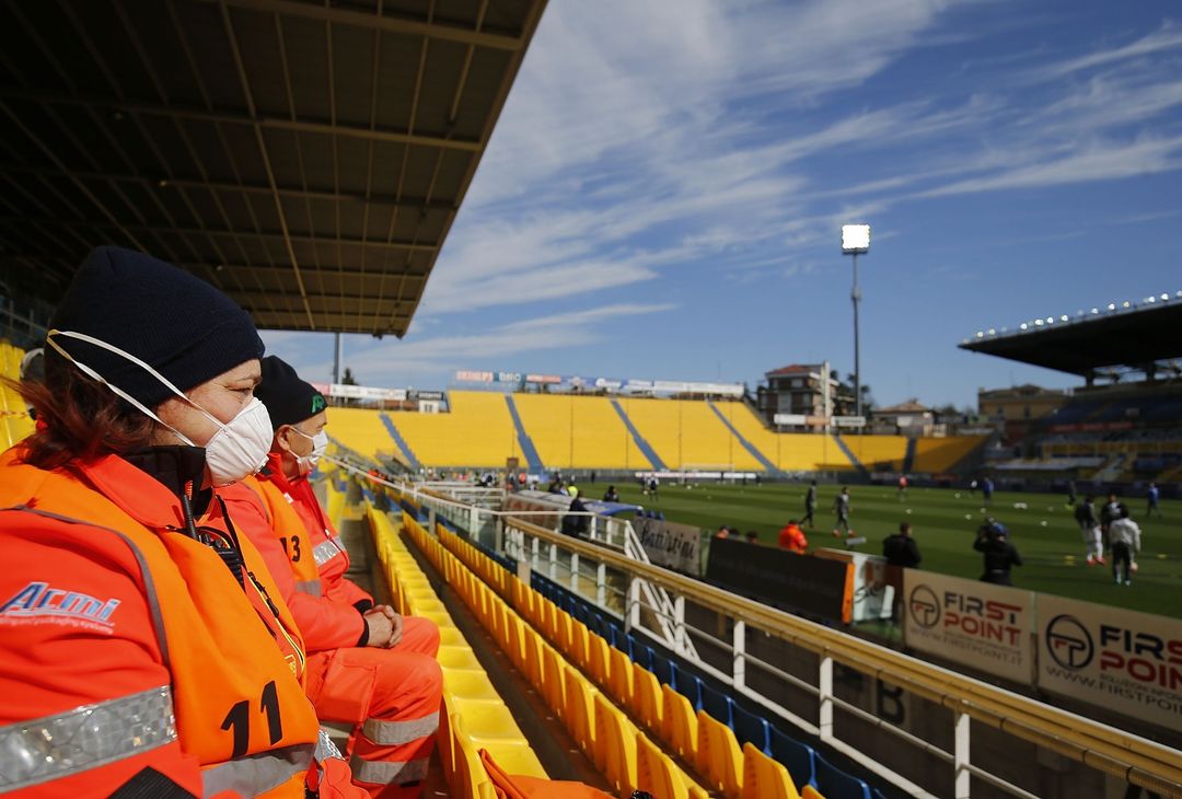 Fotogallery – Parma-Spal, le immagini dell’attesa del calcio d’inizio al Tardini - immagine 2