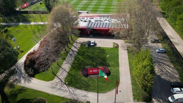 Verso Napoli-Milan, allenamento a porte aperte a Milanello