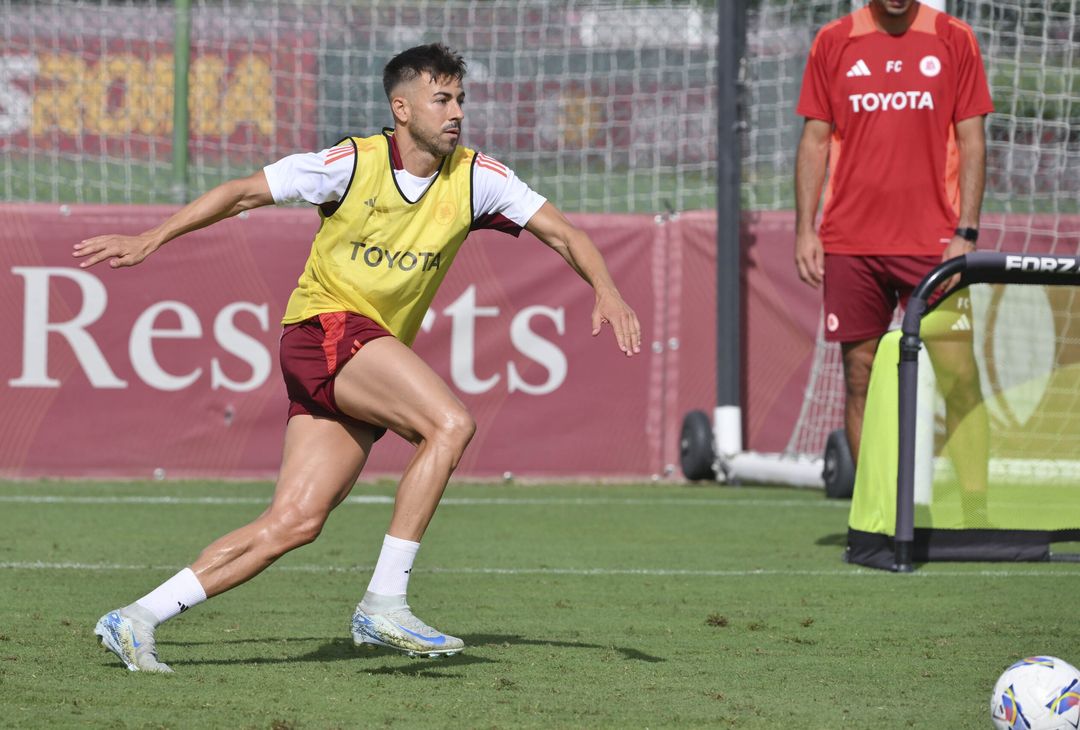 Trigoria, continua la preparazione dei giallorossi in vista del Genoa – FOTOGALLERY - immagine 21