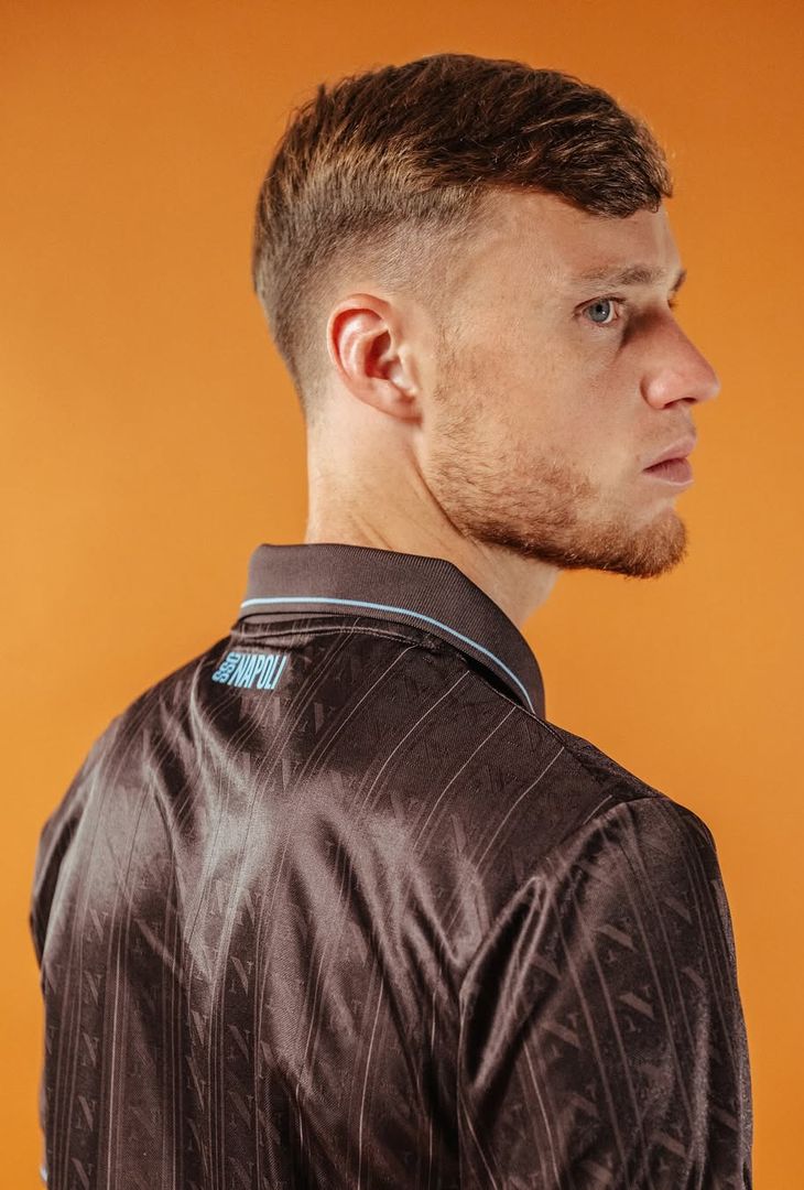 Le immagini della nuova maglia presentata dalla società