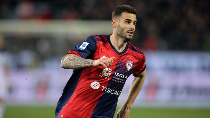 CAGLIARI, ITALY - MARCH 05: Gaston Pereiro of Cagliari in action during the Serie A match between Cagliari Calcio and SS Lazio at Sardegna Arena on March 05, 2022 in Cagliari, Italy. (Photo by Enrico Locci/Getty Images) UFFICIALE – Il Genoa pesca dal mercato svincolati: arriva Gaston Pereiro - immagine 1