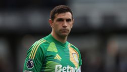 Emi Martinez, lacrime di addio? Il portiere argentino saluta Villa Park piangendo