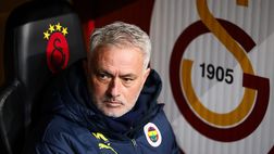 Fenerbahçe-Galatasaray, Mourinho perde la testa e colpisce Okan