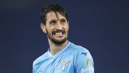 ROME, ITALY - NOVEMBER 07: Luis Alberto of SS Lazio looks on during the UEFA Champions League match between SS Lazio and Feyenoord at Stadio Olimpico on November 07, 2023 in Rome, Italy. (Photo by Paolo Bruno/Getty Images)