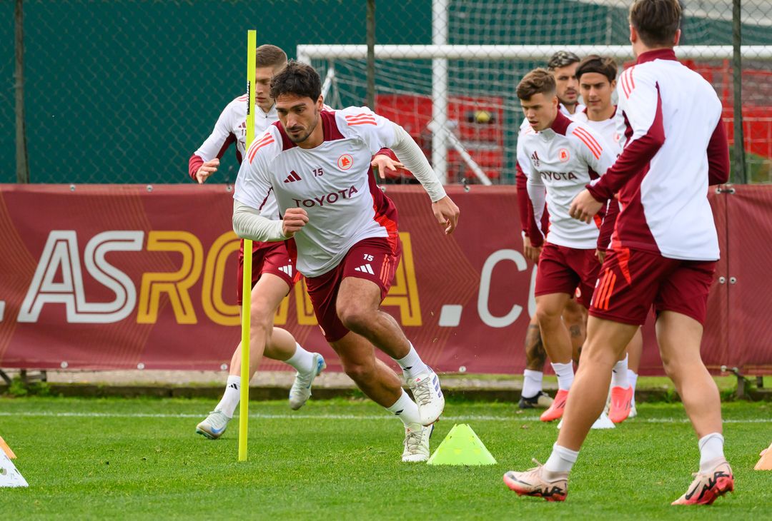 Trigoria, la rifinitura in vista del Tottenham – FOTO GALLERY - immagine 20