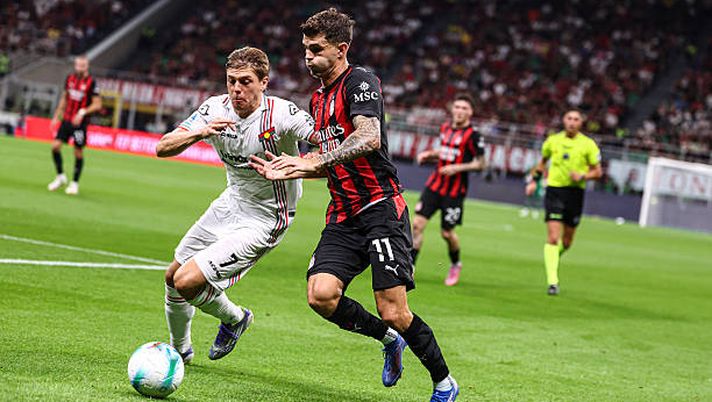 MILAN, ITALY - AUGUST 23: Christian Pulisic of AC Milan in action during the Serie A match between AC Milan and US Cremonese at Giuseppe Meazza Stadium on August 23, 2025 in Milan, Italy. (Photo by Giuseppe Cottini/AC Milan via Getty Images) Cremonese-Milan, i precedenti sorridono: il dato sulle vittore rossonere è netto - immagine 1