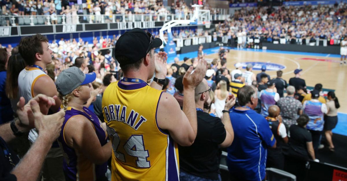 Lakers ceduti dopo 46 anni, 10 miliardi per un’icona Lakers ceduti dopo 46 anni, 10 miliardi per un’icona