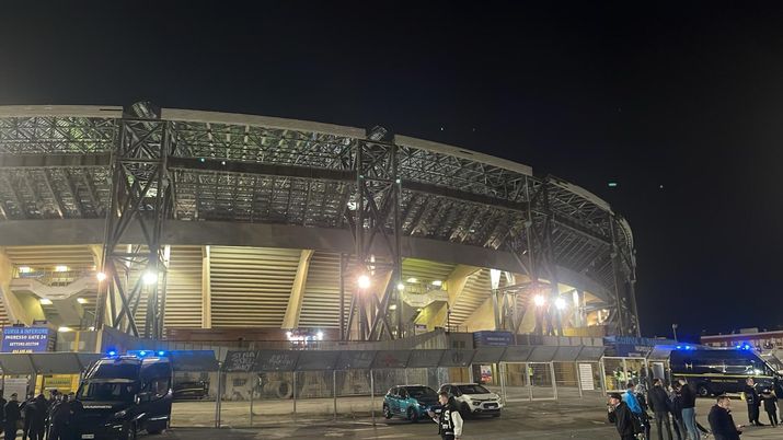 Napoli-Torino, le ultime dai campi: si chiude il riscaldamento al Maradona Napoli-Torino, le ultime dai campi: si chiude il riscaldamento al Maradona - immagine 1