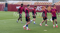 Trigoria, la rifinitura alla vigilia di Roma-Bologna: in gruppo Celik, Mancini e Koné