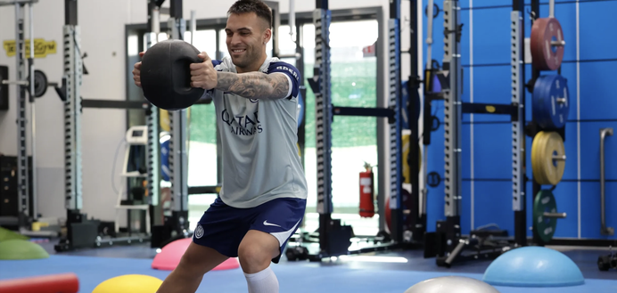 Inter, primo allenamento ad Appiano: seduta pomeridiana, Lautaro lavora in palestra- immagine 2