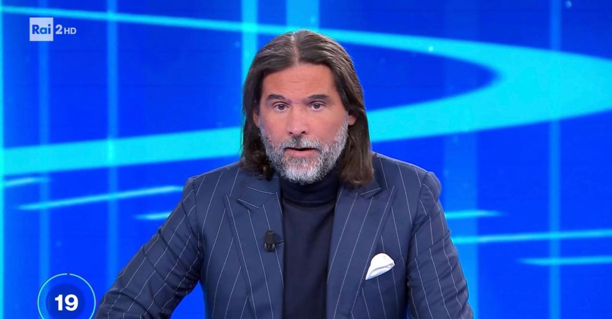 Adani: “Fabregas ci sta insegnando una cosa. In Italia invece conta vincere di corto muso e…”