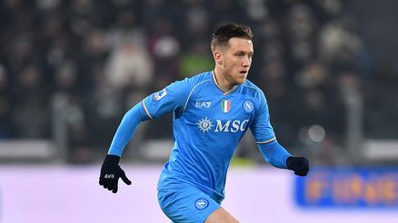 TURIN, ITALY - DECEMBER 08: Piotr Zielinski of SSC Napoli in action during the Serie A TIM match between Juventus and SSC Napoli at Allianz Stadium on December 8, 2023 in Turin, Italy. (Photo by Valerio Pennicino/Getty Images) Piotr Zielinski