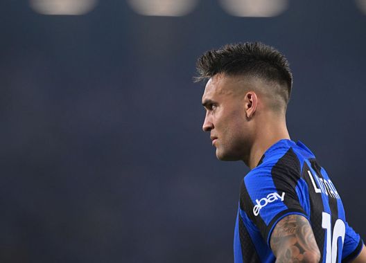 Getty Inter, fascia a Lautaro. Il nuovo coro della Nord: “Siamo tutti in piedi, è il nostro capitano”- immagine 3