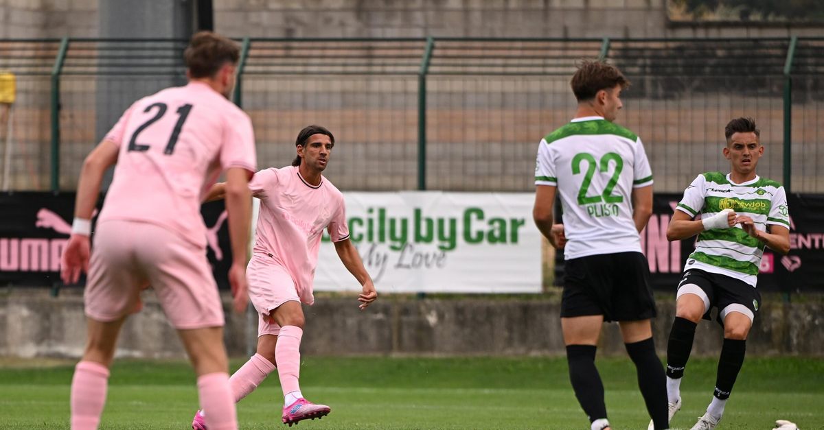 Il Palermo domina il Paradiso, è 5-1 in amichevole. Ancora Le Douaron, bene Augello