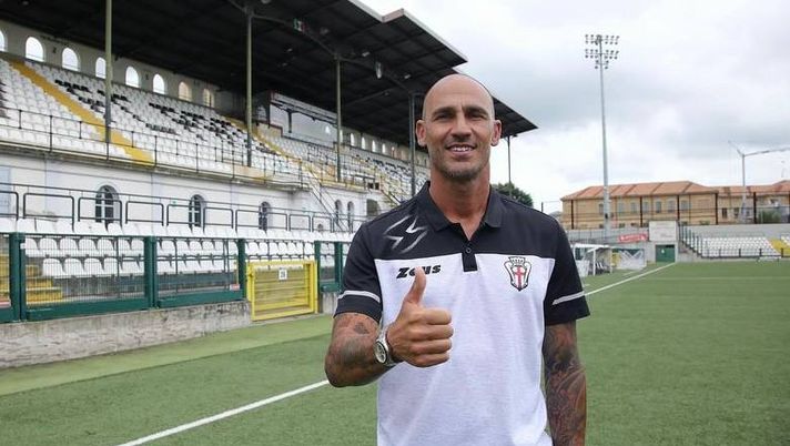 FOTO La Pro Vercelli presenta Paolo Cannavaro: “Benvenuto a casa, mister” - immagine 1