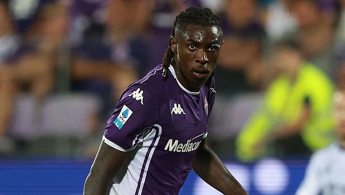 FLORENCE, ITALY - SEPTEMBER 21: Moise Kean of ACF Fiorentina looks on during the Serie A match between ACF Fiorentina and Como 1907 at Artemio Franchi on September 21, 2025 in Florence, Italy. (Photo by Gabriele Maltinti/Getty Images) UFFICIALE – Fiorentina, le condizioni di Kean: l’esito degli esami! Per Dodo, Fazzini, Sohm e Pongracic… - immagine 1
